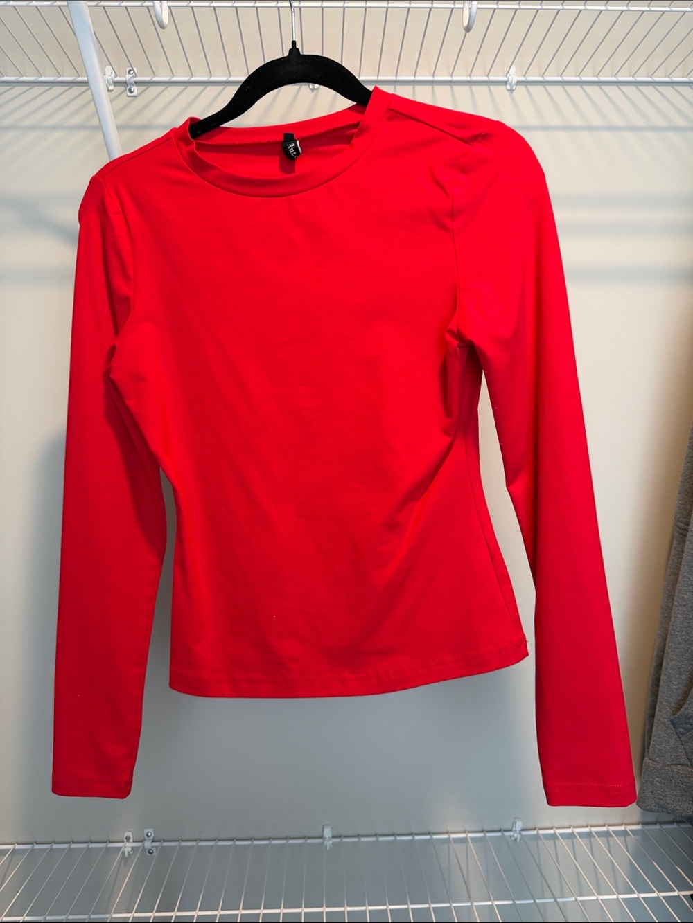 Classic Women's Long-Sleeve Crewneck Top - Red